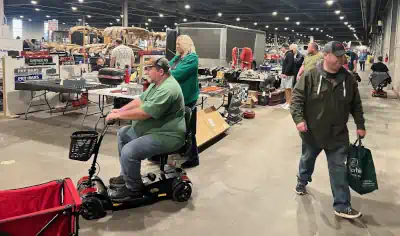 KYANA Swap Meet Vendor Move In