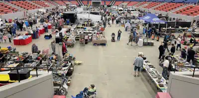 KYANA Swap Meet Vendor Move In